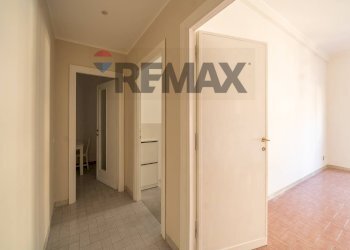 Hall / corridoio - Trilocale Via Franco Sacchetti
 
13, Roma - foto 20