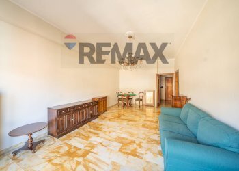 Sala da pranzo - Trilocale Via Franco Sacchetti
 
13, Roma - foto 25