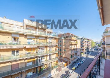 Edificio all\'aperto - Trilocale Via Franco Sacchetti
 
13, Roma - foto 35