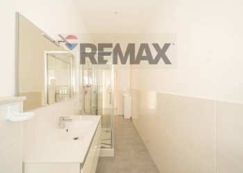 Bagno - Trilocale Via Franco Sacchetti
 
13, Roma - foto 44