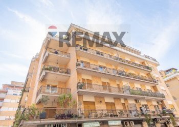 Edificio all\'aperto - Trilocale Via Franco Sacchetti
 
13, Roma - foto 51