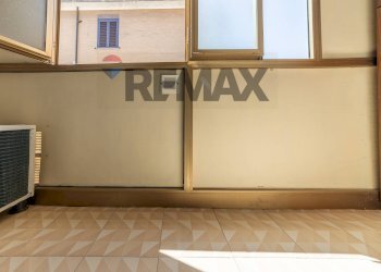 Terrazza - Bilocale Via Comunanza
 
32, Roma - foto 12