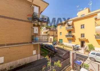 Edificio all\'aperto - Bilocale Via Comunanza
 
32, Roma - foto 14