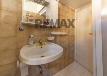 Bagno - Bilocale Via Comunanza
 
32, Roma - foto 26