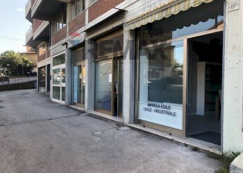 Edificio all\'aperto - Locale Commerciale Via Firenze
 
117, Perugia - foto 16