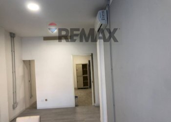 Hall / corridoio - Locale Commerciale Via Firenze
 
117, Perugia - foto 17