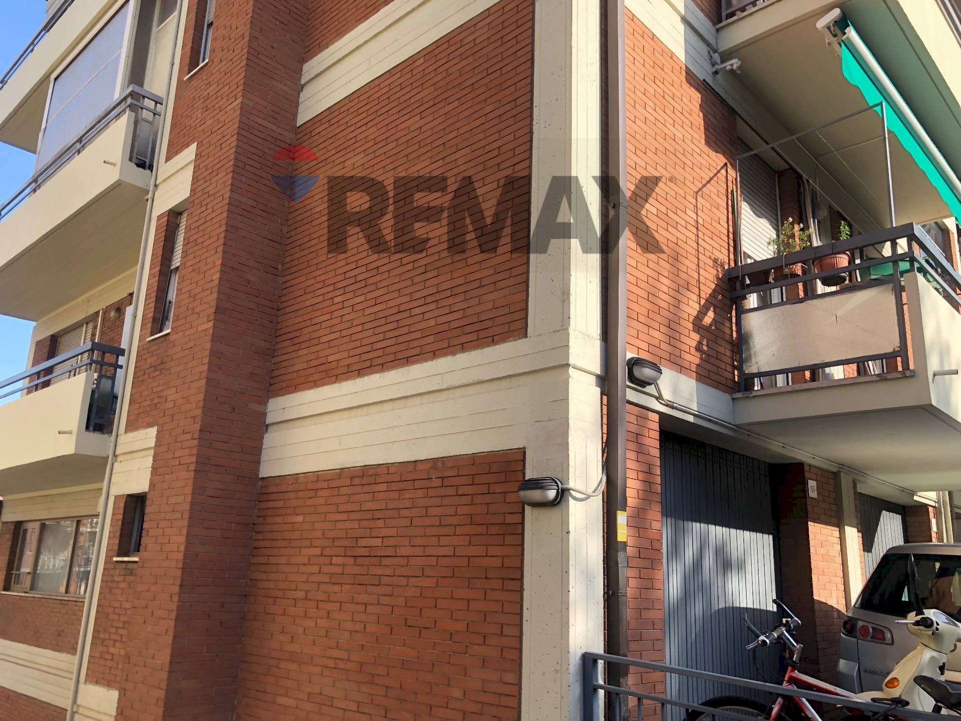 Edificio all\'aperto - Locale Commerciale Via Firenze
 
117, Perugia - foto 2