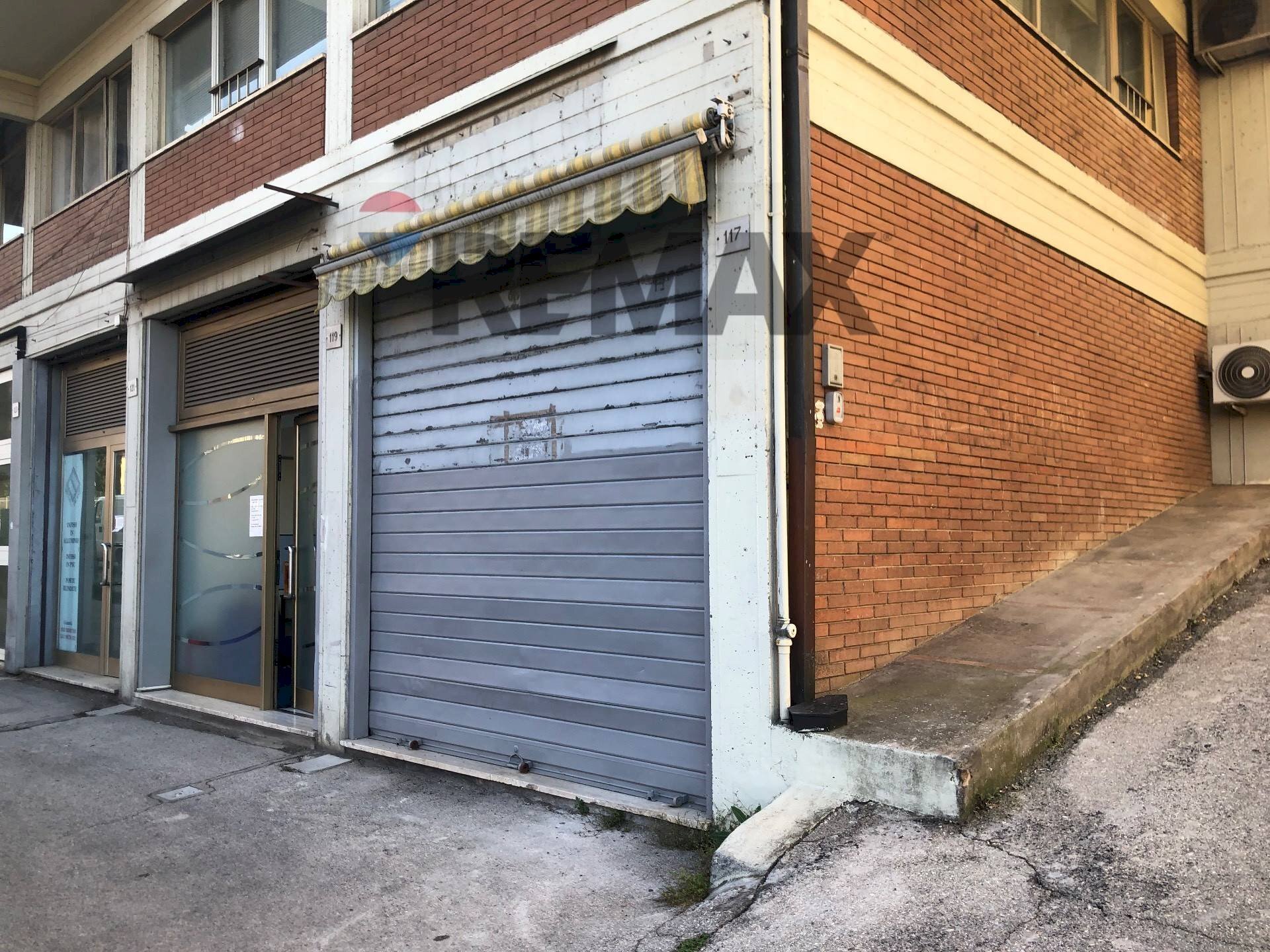 Edificio all\'aperto - Locale Commerciale Via Firenze
 
117, Perugia - foto 3