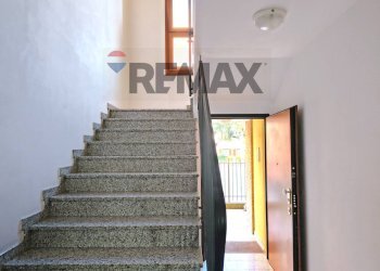 Scale - Two-room apartment via dei cacciatori
 
2, Castello di Brianza - photo 17