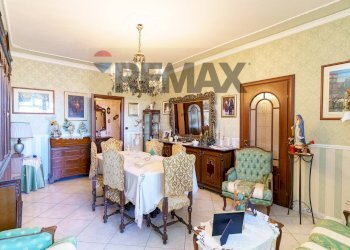 Sala da pranzo - Appartamento via Leonardo Vigo
 
43, Catania - foto 5