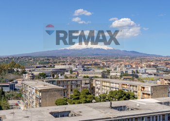 Vista delle montagne - Appartamento via Leonardo Vigo
 
43, Catania - foto 35