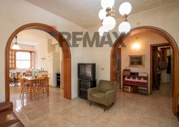 Sala da pranzo - Casa semi indipendente via traversa la masseria Italia
 
9, Siracusa - foto 11
