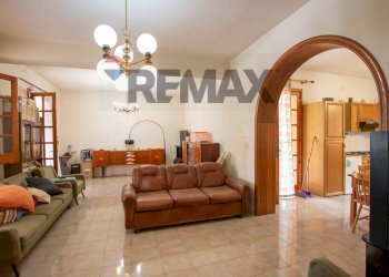 Soggiorno - Casa semi indipendente via traversa la masseria Italia
 
9, Siracusa - foto 13