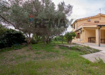 Giardino - Casa semi indipendente via traversa la masseria Italia
 
9, Siracusa - foto 33