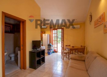 Sala da pranzo - Casa semi indipendente via traversa la masseria Italia
 
9, Siracusa - foto 37