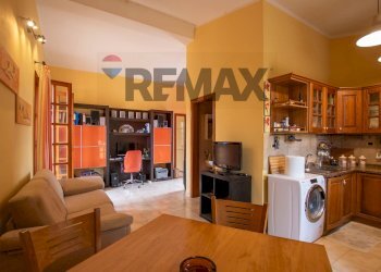 Sala da pranzo - Casa semi indipendente via traversa la masseria Italia
 
9, Siracusa - foto 42