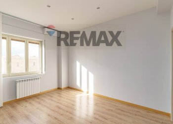 Stanza vuota - Quadrilocale Via Giacomo Matteotti
 
20, Biancavilla - foto 18