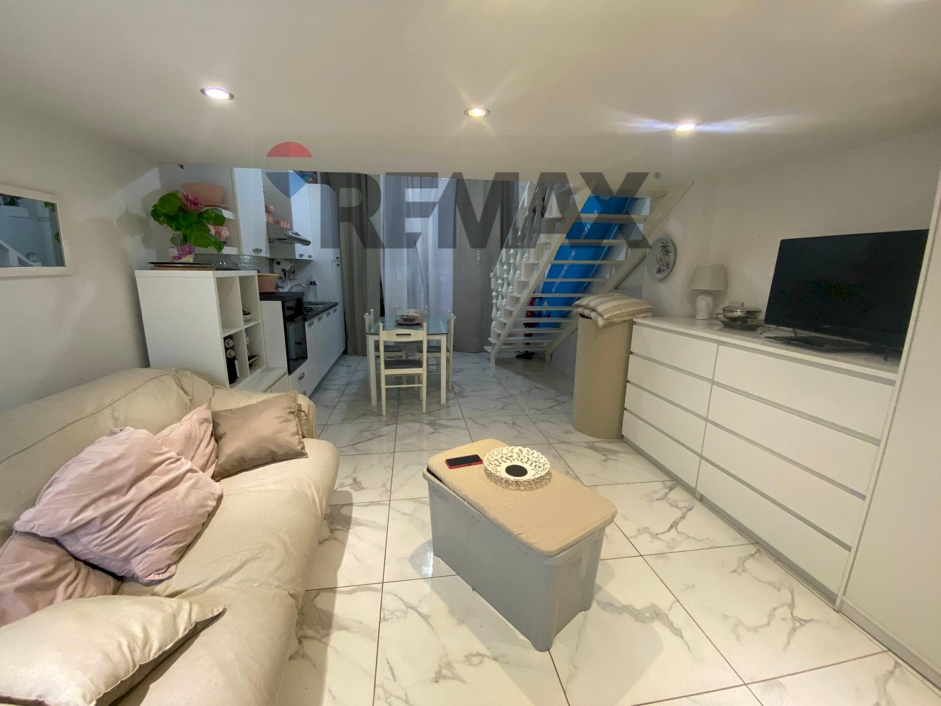 Sala da pranzo - Casa indipendente via vittorio emanuele
 
17, Giardini-Naxos - foto 1