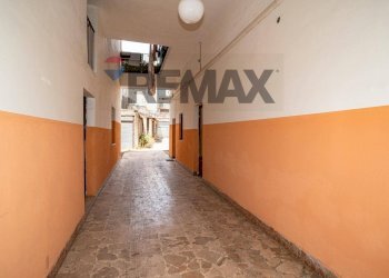 Hall / corridoio - Magazzino VIA SOLFERINO
 
79, Catania - foto 2