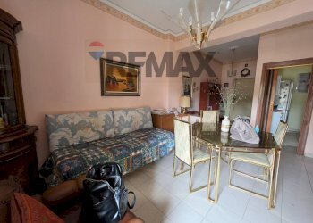 Sala da pranzo - Bilocale Via Largo Basilicata
 
31, Catania - foto 12