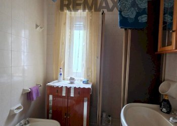 Bagno - Two-room apartment Via Largo Basilicata
 
31, Catania - photo 26