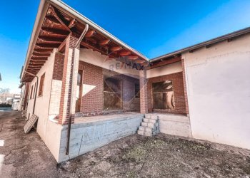 Terrazza - Semi-detached house via tavallini, Confienza - photo 2