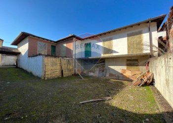 Casa all\'aperto - Semi-detached house via tavallini, Confienza - photo 3