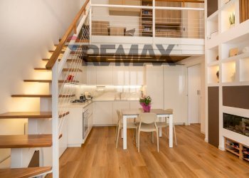 Scale - Three-room apartment Via Pier Francesco Mola
 
5, Milano - photo 4