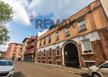 Edificio all\'aperto - Three-room apartment Via Pier Francesco Mola
 
5, Milano - photo 39