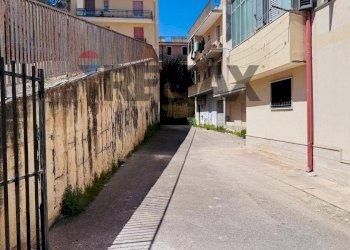 Edificio all\'aperto - Box Via Mantova
 
97, Pachino - foto 7