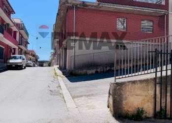 Edificio all\'aperto - Box Via Mantova
 
97, Pachino - foto 8