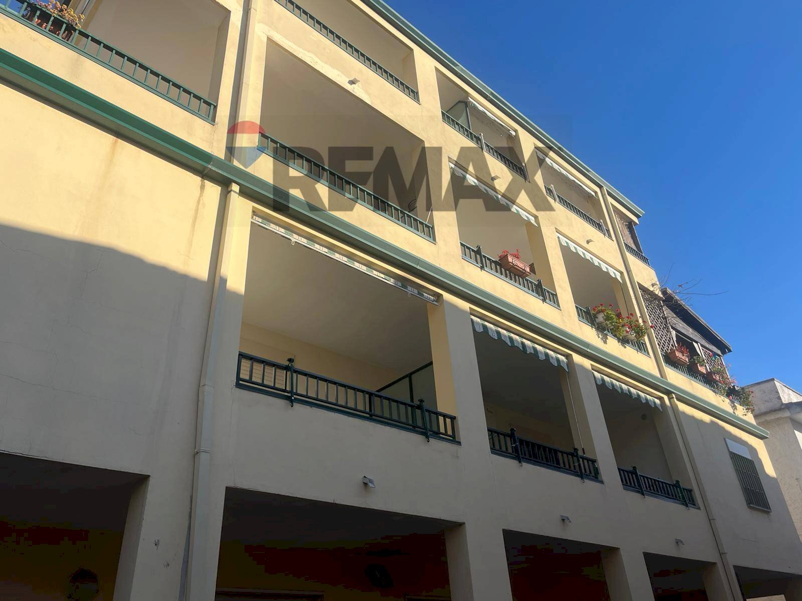 Edificio all\'aperto - Villa Bifamiliare Via Assunta
 
23, Caserta - foto 3