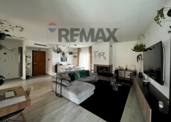 Sala da pranzo - Villa Bifamiliare Via Assunta
 
23, Caserta - foto 1