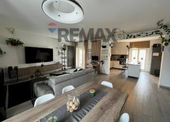 Sala da pranzo - Villa Bifamiliare Via Assunta
 
23, Caserta - foto 11