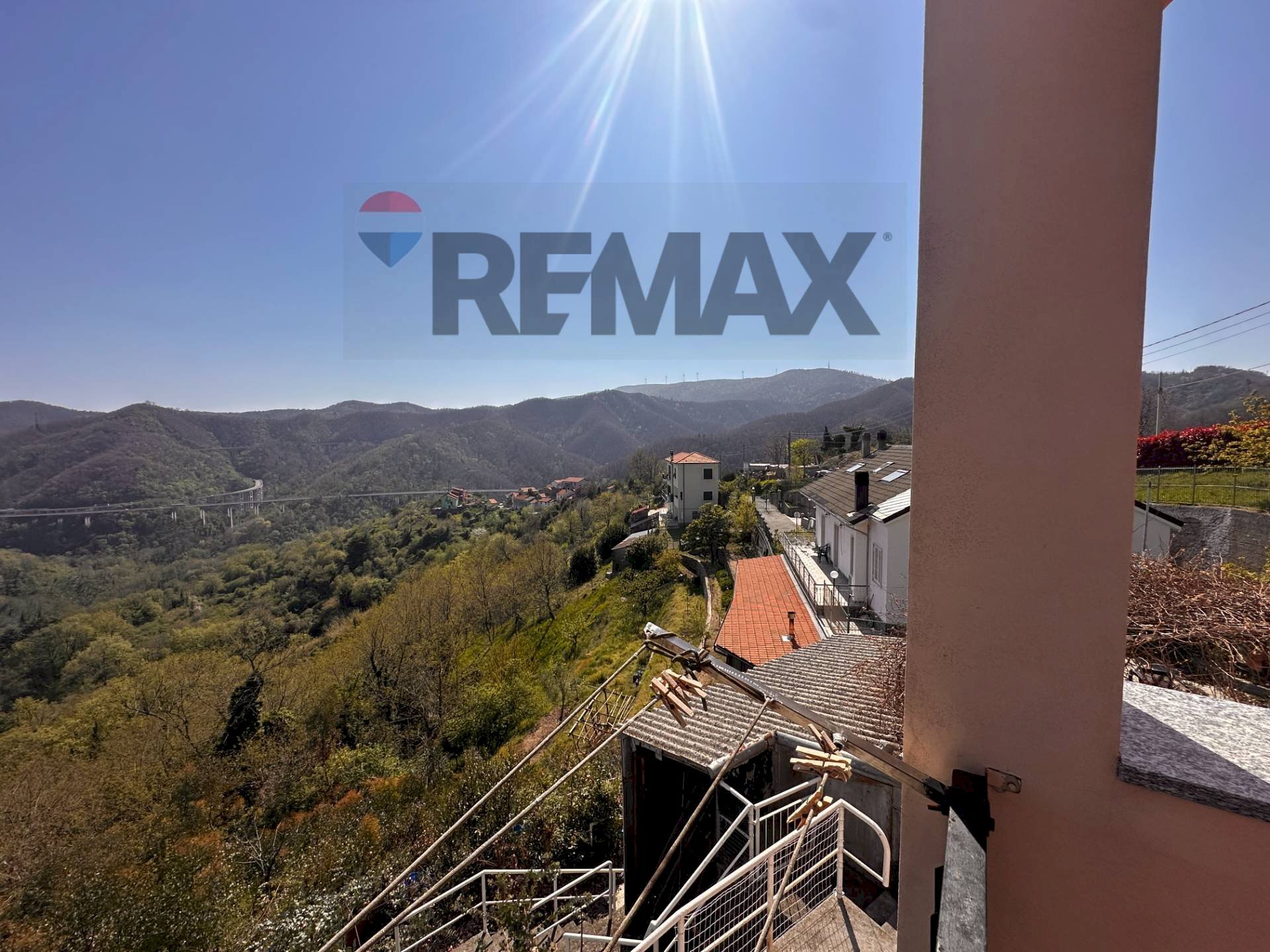 Vista delle montagne - Quadrilocale Via Ronco
 
17, Quiliano - foto 3