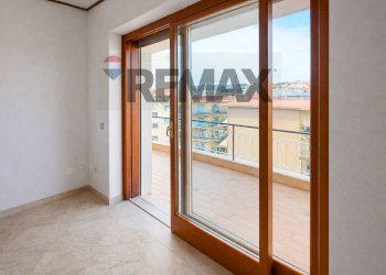 Stanza vuota - Four-room apartment Viale delle Mimose
 
10, Napoli - photo 15
