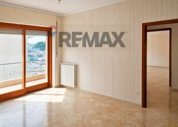 Stanza vuota - Four-room apartment Viale delle Mimose
 
10, Napoli - photo 24