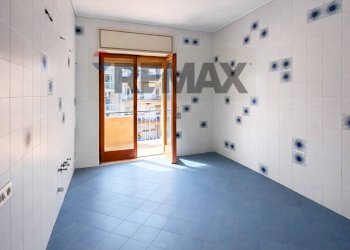 Stanza vuota - Four-room apartment Viale delle Mimose
 
10, Napoli - photo 25