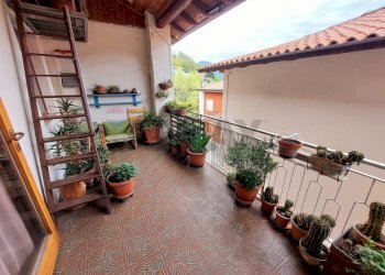 Balcone - Casa semi indipendente Endine Gaiano - foto 3