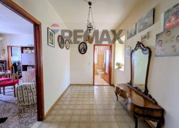 Hall / corridoio - Casa indipendente Artogne - foto 22