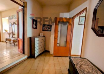 Hall / corridoio - Casa indipendente Artogne - foto 23