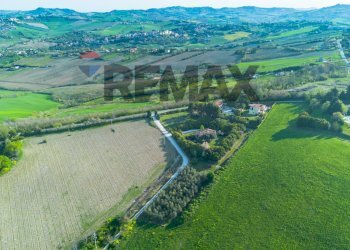 Vista delle montagne - Rustico Via San Vincenzo
 
79, Polverigi - foto 8
