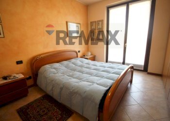 Camera / camera da letto - Three-room apartment VIA PALMANOVA
 
16, Bonate Sopra - photo 17