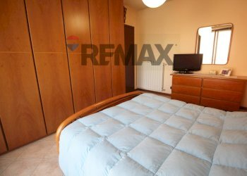 Camera / camera da letto - Three-room apartment VIA PALMANOVA
 
16, Bonate Sopra - photo 19