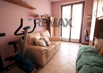 Soggiorno - Three-room apartment VIA PALMANOVA
 
16, Bonate Sopra - photo 23