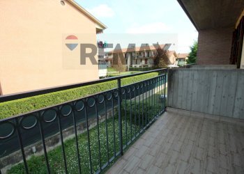 Balcone - Three-room apartment VIA PALMANOVA
 
16, Bonate Sopra - photo 24