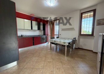 Sala da pranzo - Villa a Schiera Calvenzano - foto 10