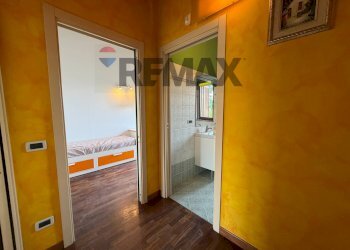 Hall / corridoio - Villa a Schiera Calvenzano - foto 18