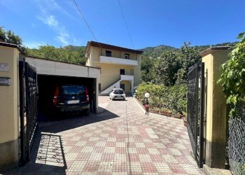 Foto 2 - Villa Contrada Fiumara
 
40, Tortorici - foto 2