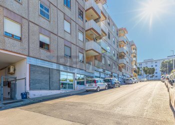 Edificio all\'aperto - Commercial Premises Via Florinas
 
12, Sassari - photo 1